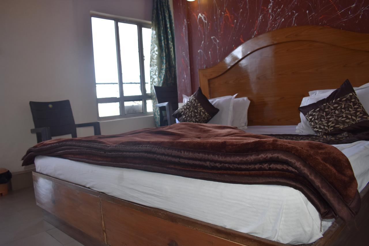 Hotel Akanksha Anand Plaza Mussoorie Ngoại thất bức ảnh